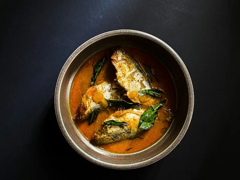 Meen curry in clay chatti
